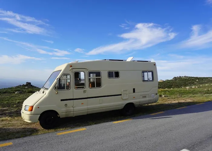 Big With A Large Bed São João da Madeira