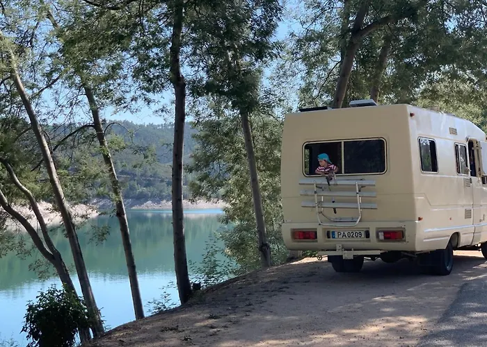 Big With A Large Bed São João da Madeira